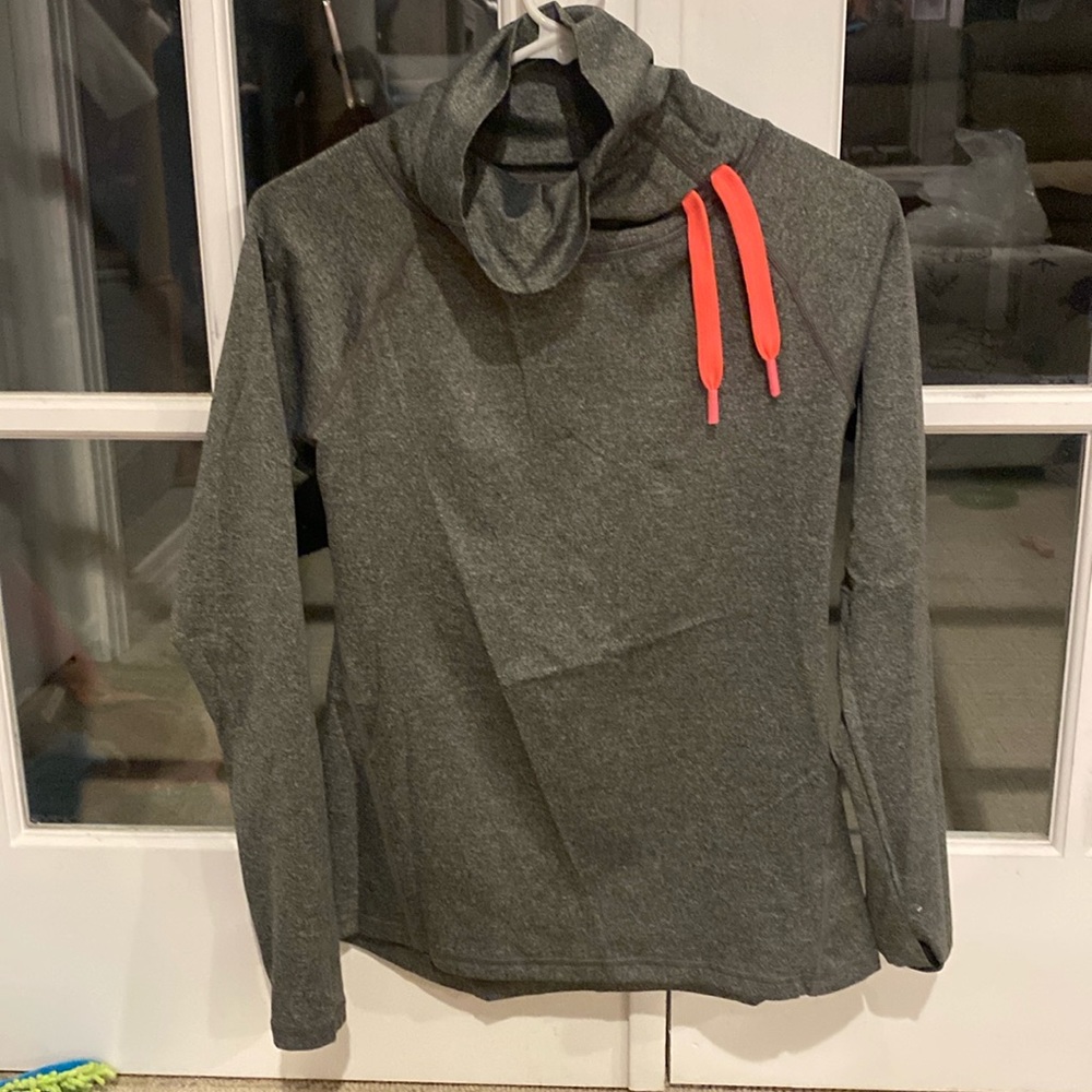 Athletic top with turtleneck